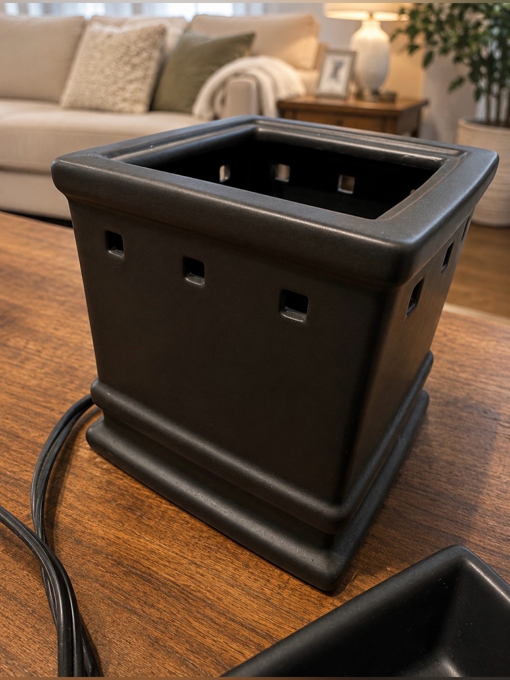 Scentsy Matte Black Square Full Size Ceramic Wax Warmer